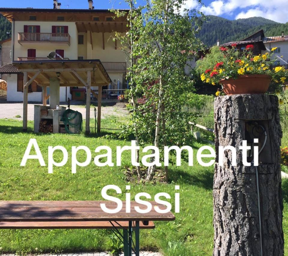 كوميزادورا Appartamenti Sissi المظهر الخارجي الصورة